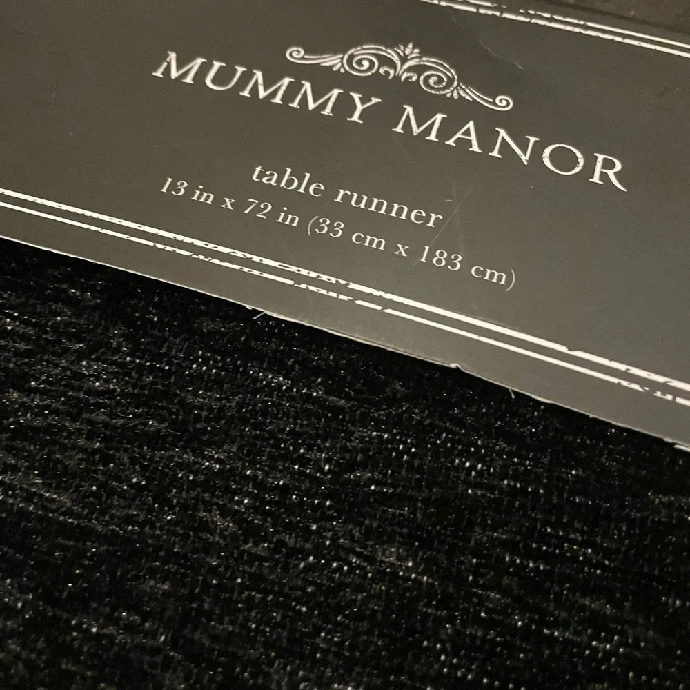 MUMMY MANOR NEW “COME IN FOR A SPELL” Decorative Table Runner AND Pillow Set